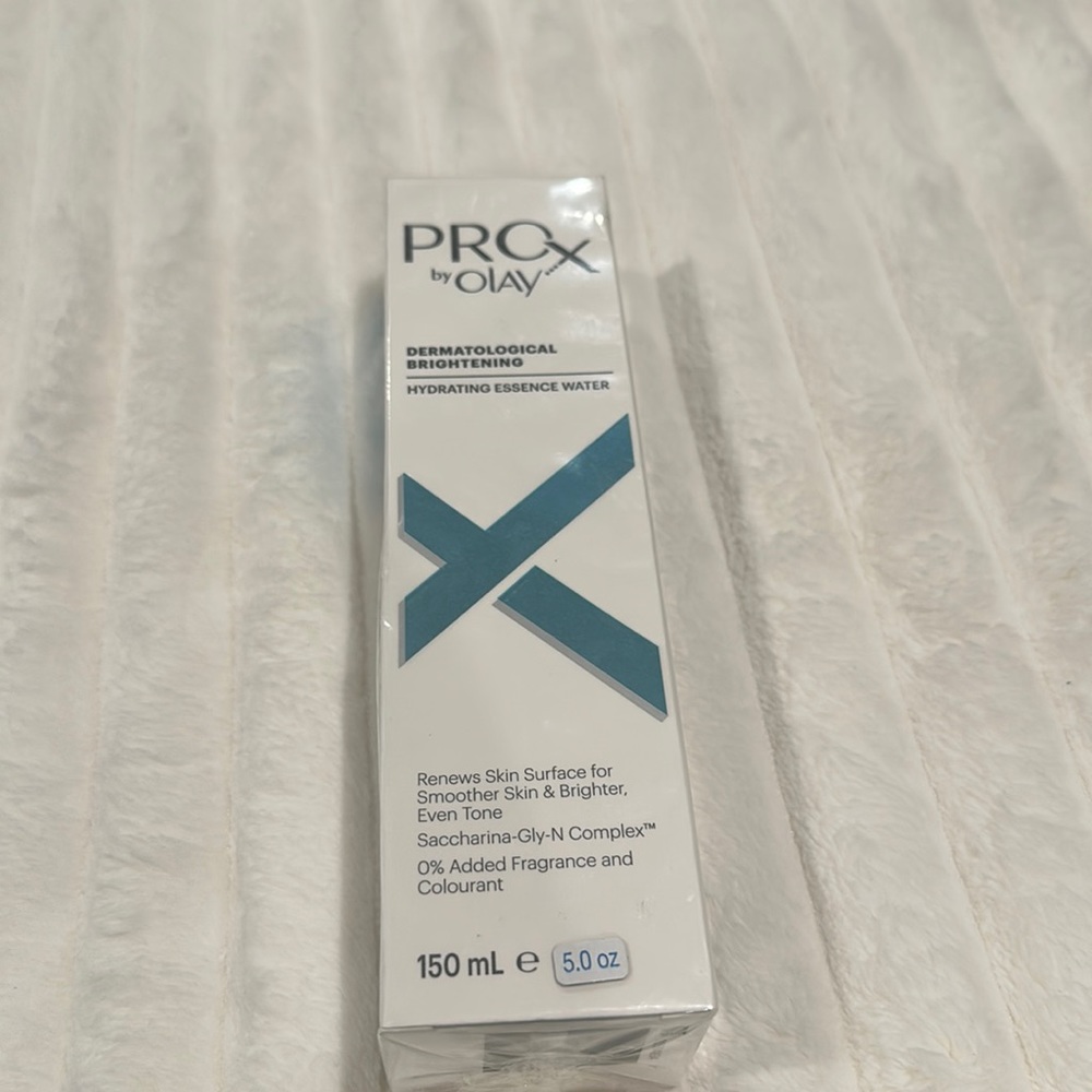 PRO X by OLAY Hydrating Essence Water Dermatological Brightening. Size 5.0 oz.